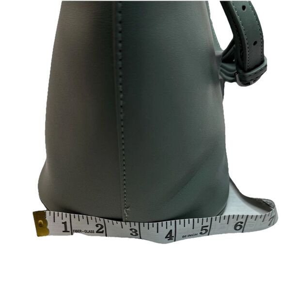 A New Day Spring Green Faux Leather 10” Multi Pocket Strapped Bucket Purse NWOT - Picture 14 of 15